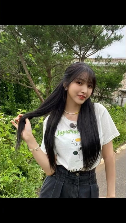 Sowon with cap hit different #gfriend #Sowon #kpop