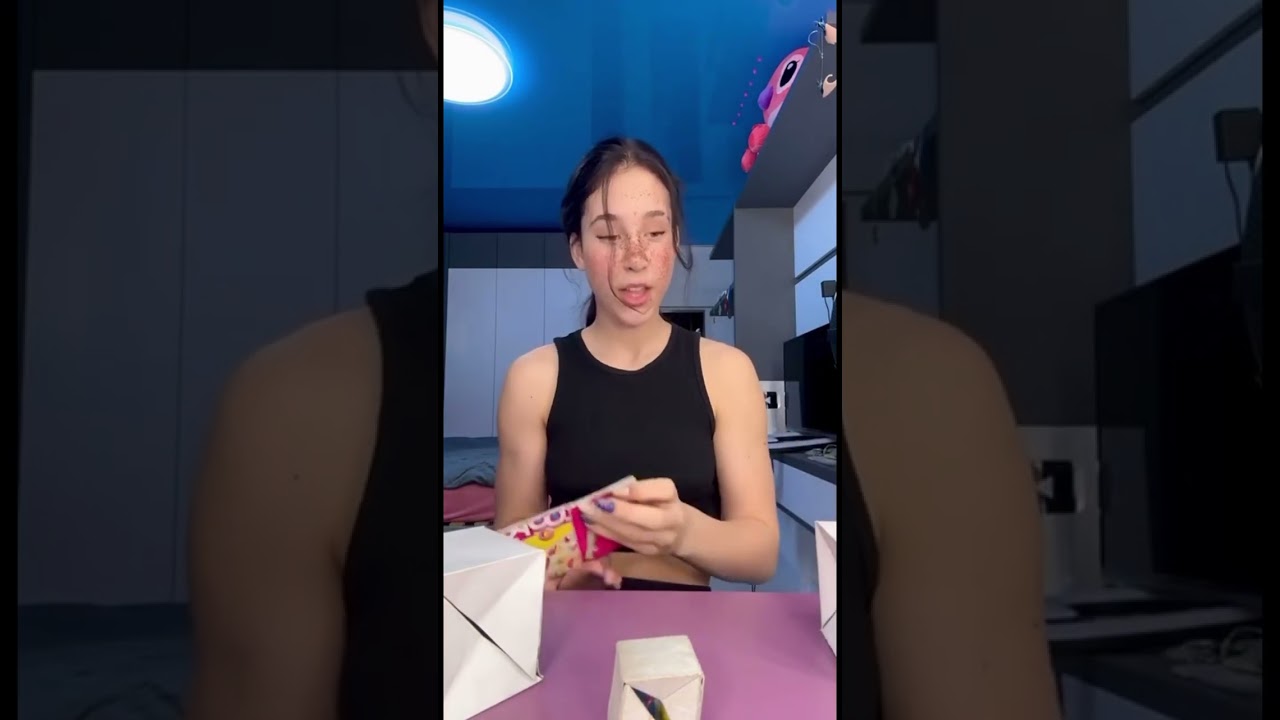 ПРЫГАЮЩИЕ КУБИКИ #shortsvideo #tiktokvideo #тикток #tiktok #video #снежана #friends
