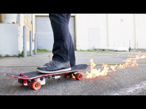 plamenometný skateboard