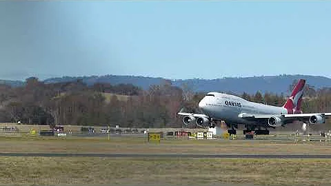 Qantas 747 400 Last Takeoff from Canberra, July 17 2020
