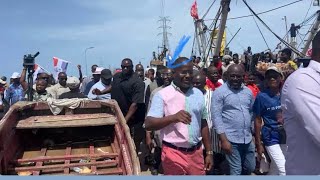 Dr Bawumia in Takoradi harbour as part of door to door campaign #2024elections #ghanapolitics #npp