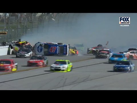 Monster Energy NASCAR Cup Series 2017. Talladega Superspeedway. Big One & Red Flag (All Angles)