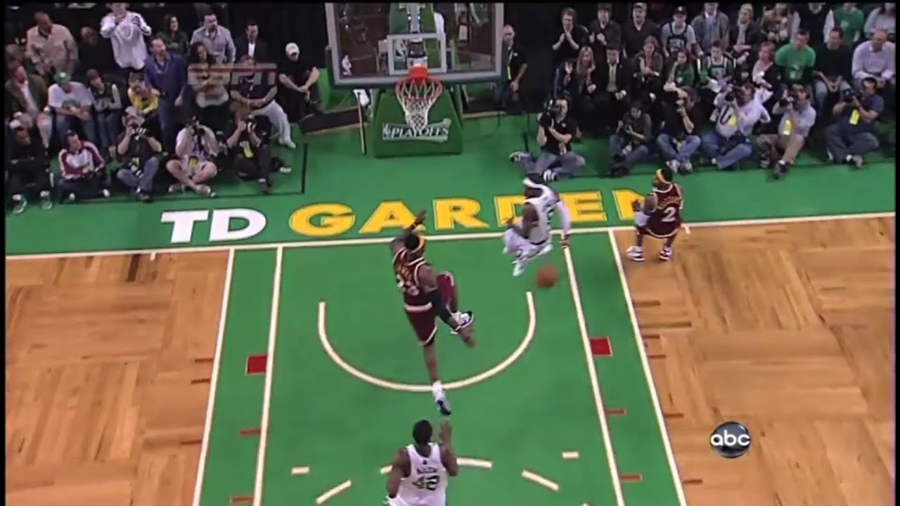 Rajon Rondo Back Throwback: Rajon Rondo avoids LeBron's chasedown, does behind the back ...