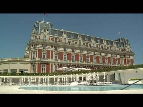 Biarritz : visitez en avant-première l'Hôtel du Palais rénové