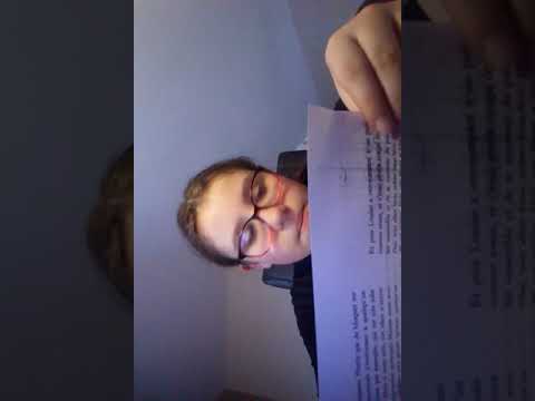 je-lis-le-texte-d'une-amie-d'école-et-je-lui-donne-des-conseils-pour-le-concours-de-lecture-👩
