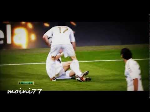 Pepe dives and kicks Arbeloa