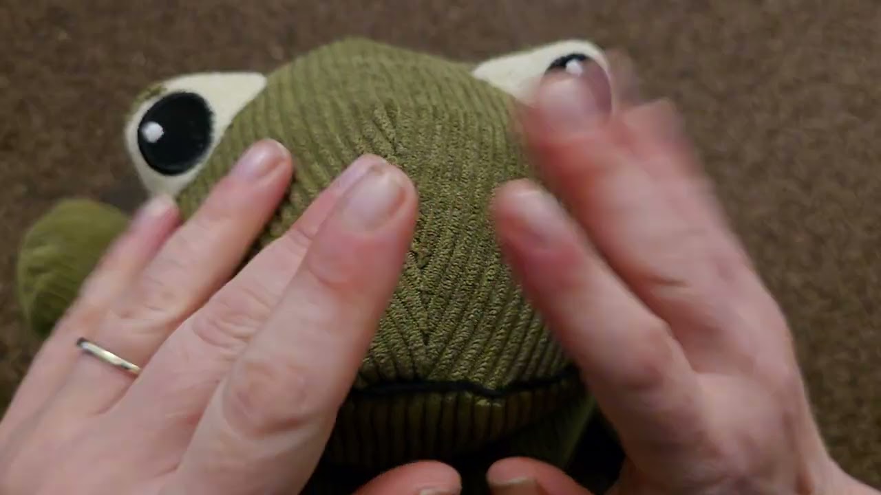 This FROG will make you feel SO RELAXED .. I promise you!!!!!!