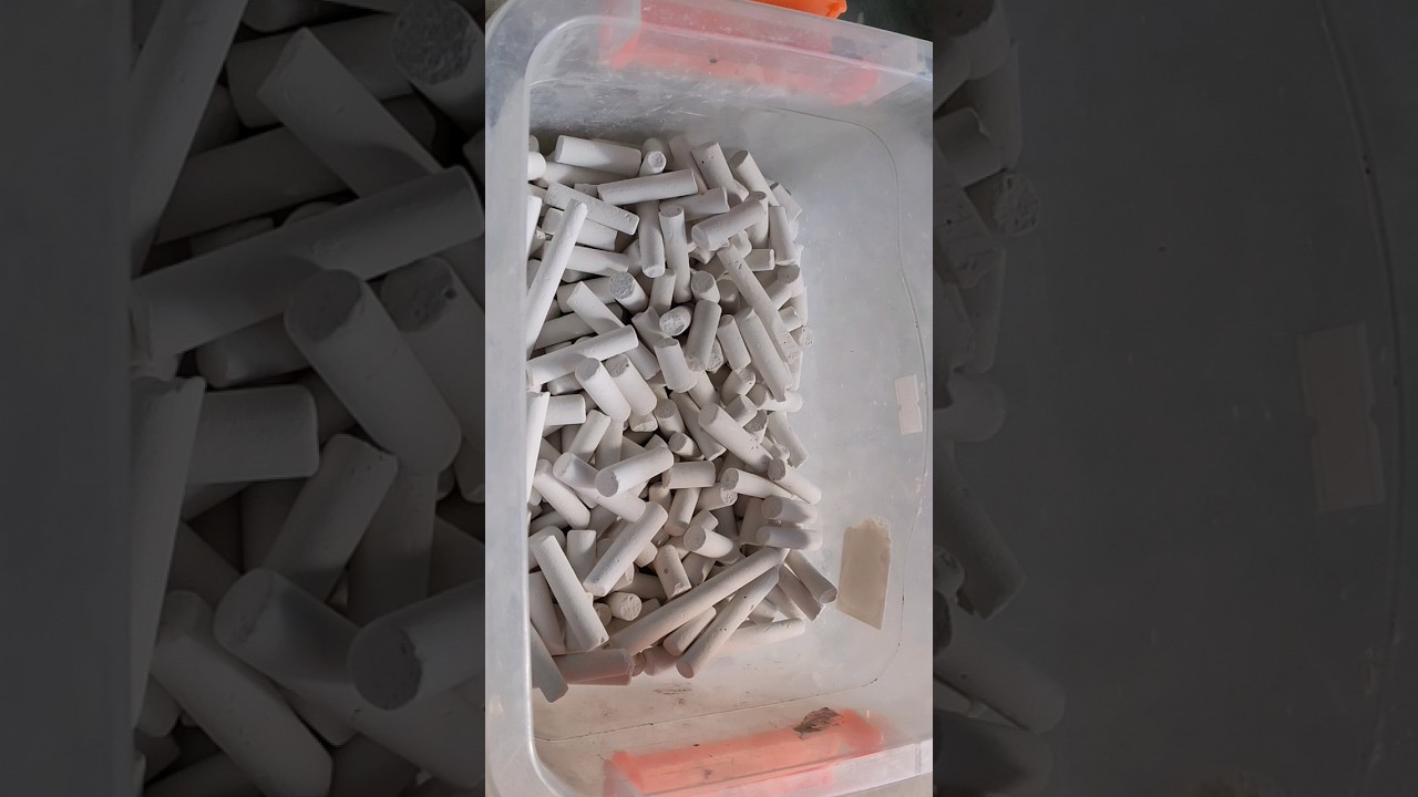 Most satisfying CHALk pencil Crush 🤤💥🤩asmr satisfyingcrushingchalk