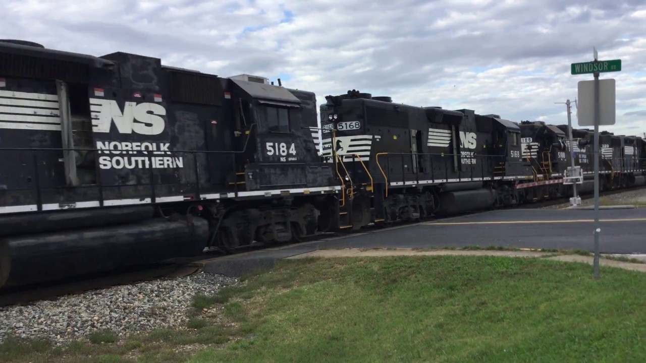 NS high hood funeral train passes through Waynesboro VA!!
