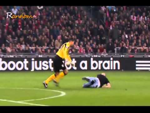 Goalkeeper kicks fan keeper esteban ajax az football fight 2011