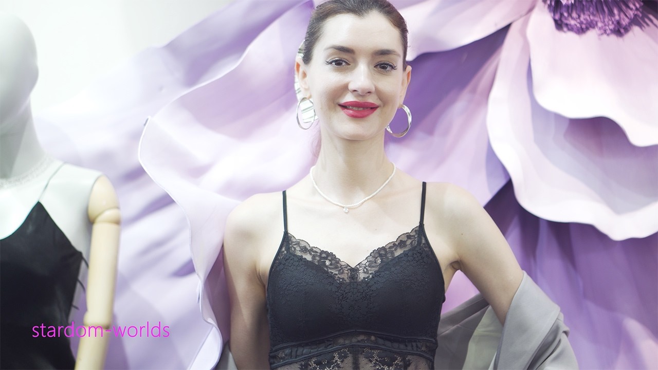 SIUF 2026深圳內衣展 梧桐本色 外國模特內衣秀 Lingerie Show 下着モデル