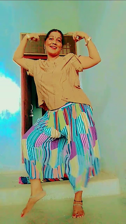 सुनो Miya Suno Miya Tum Ho Deewane #dance #love #MK Saluja #shortvideo #trending #youtubeshorts🤪💞