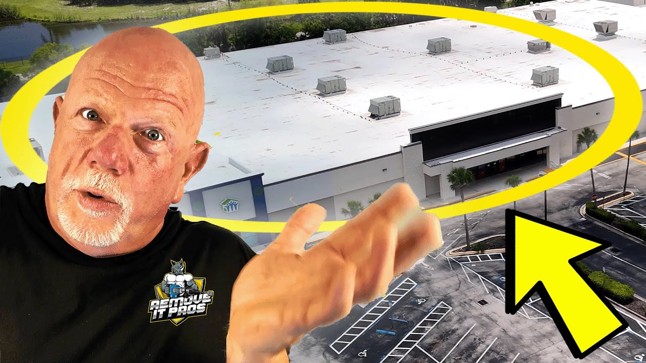 Walking Thru a Abandoned $4.5M Big Lots Store Hunting for Valuables