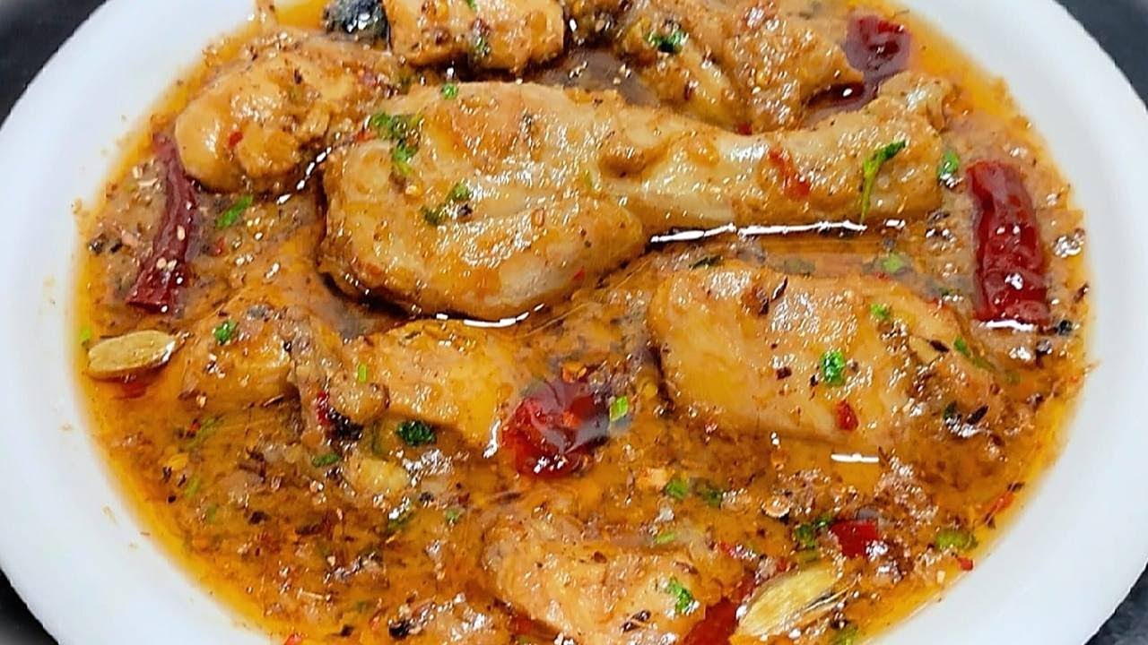 khade-masale-ka-bhuna-hua-chicken-stew-lucknowi-kate-masale-ka