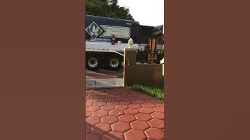 Old short of Autocar Acx Labrie Automizer for Waste Connections in Miami Dade County for recycling 2