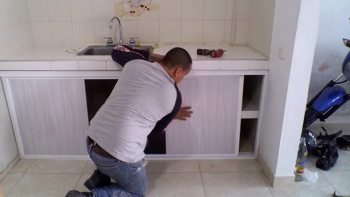 COMO DECORAR TU COCINA /IDEA PARA HACER PUERTA CORREDIZA DEL MESÓN DE LA  COCINA 👷 