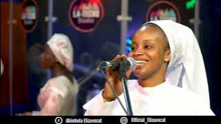 Moment with the Lady Pianist