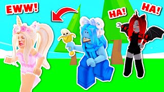 Sanna FINALLY Meets POLLY In Adopt Me! (Roblox)