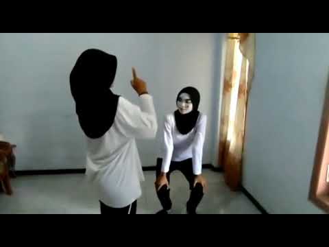 Pantomim Penjual Balon 8C,Vansa Lailatul H(30), Nabilatul Aisil V(20), SMP NEGERI 2 LUMAJANG