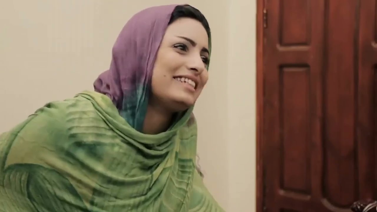 اضحك من قلبك معا الممثل الكوميدي محمد الحبيشي والفنانة أماني الذاماري في فليم 👈حمود-طلع مش حمود🫃👉😂