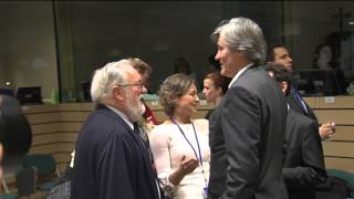 23 09 13 BRUXELLES DE GIROLAMO AL CONSIGLIO UE AGRICOLTURA GIROTAVOLO IMMAGINI 01 10