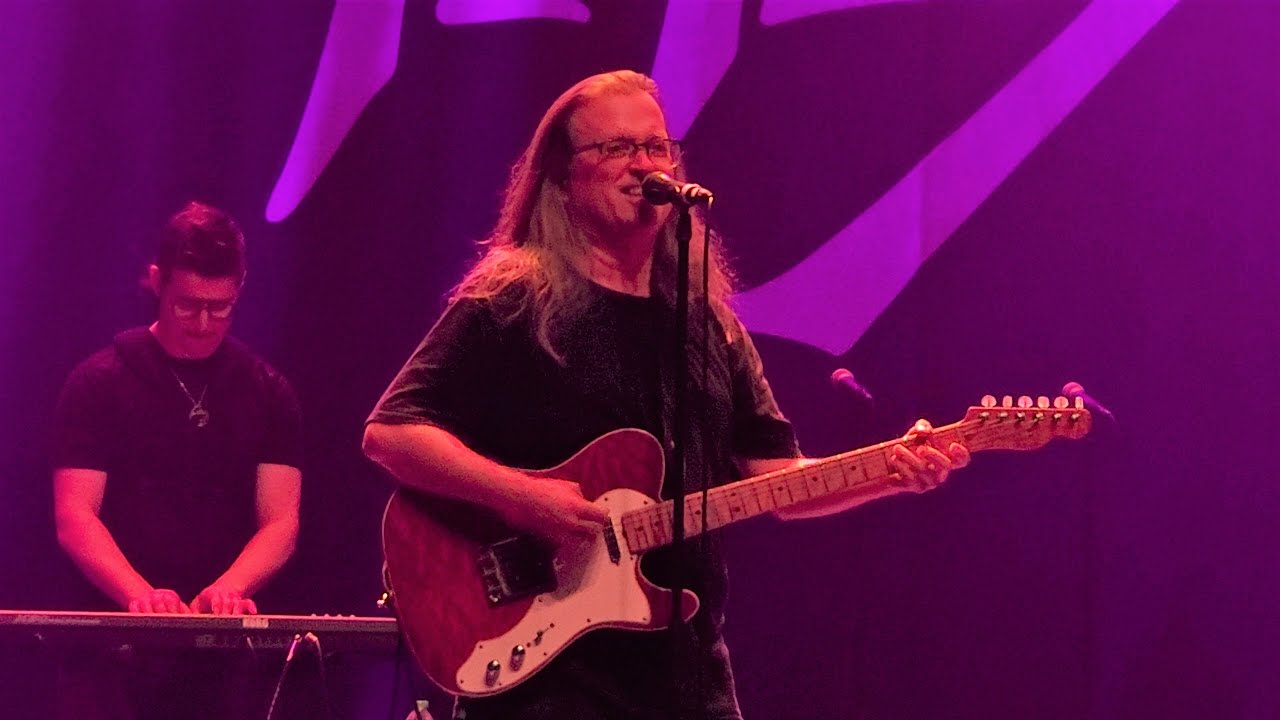 violent-femmes-live-american-music-count-basie-theater-red-bank