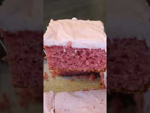 How to Make the Perfect Strawberry Cake #shorts
