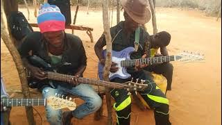 lingala played by lokota ukokolani boys band and mukanda ki muatune