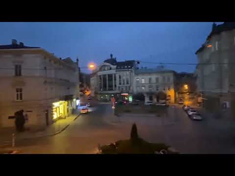 Air Raid siren for second straight morning in Lviv, Ukraine.                   #Kyiv #Ukraine