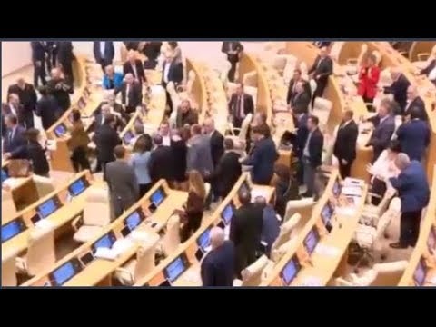 საპარლამენტო ოპოზიცია აქციბს იწყებს