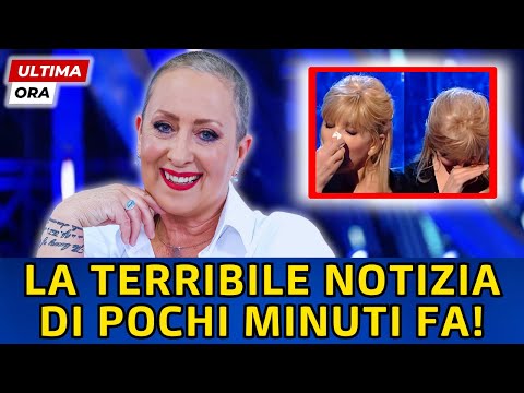 🔴MILLY CARLUCCI IN LACRIME: LA TERRIBILE NOTIZIA DI POCO FA SU CAROLYN SMITH - I FAN SCONVOLTI