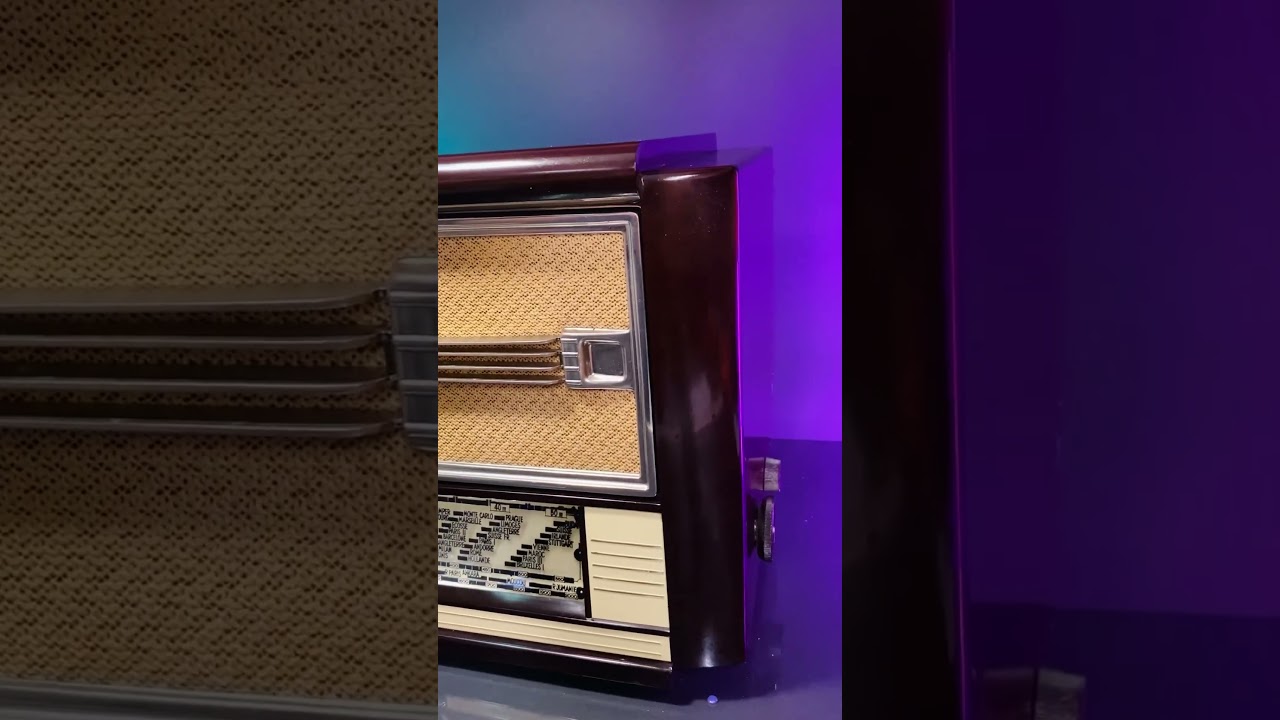 1948 Philips BF471A, a prestigious bachelite radio from Paris enhanced with Bluetooth 