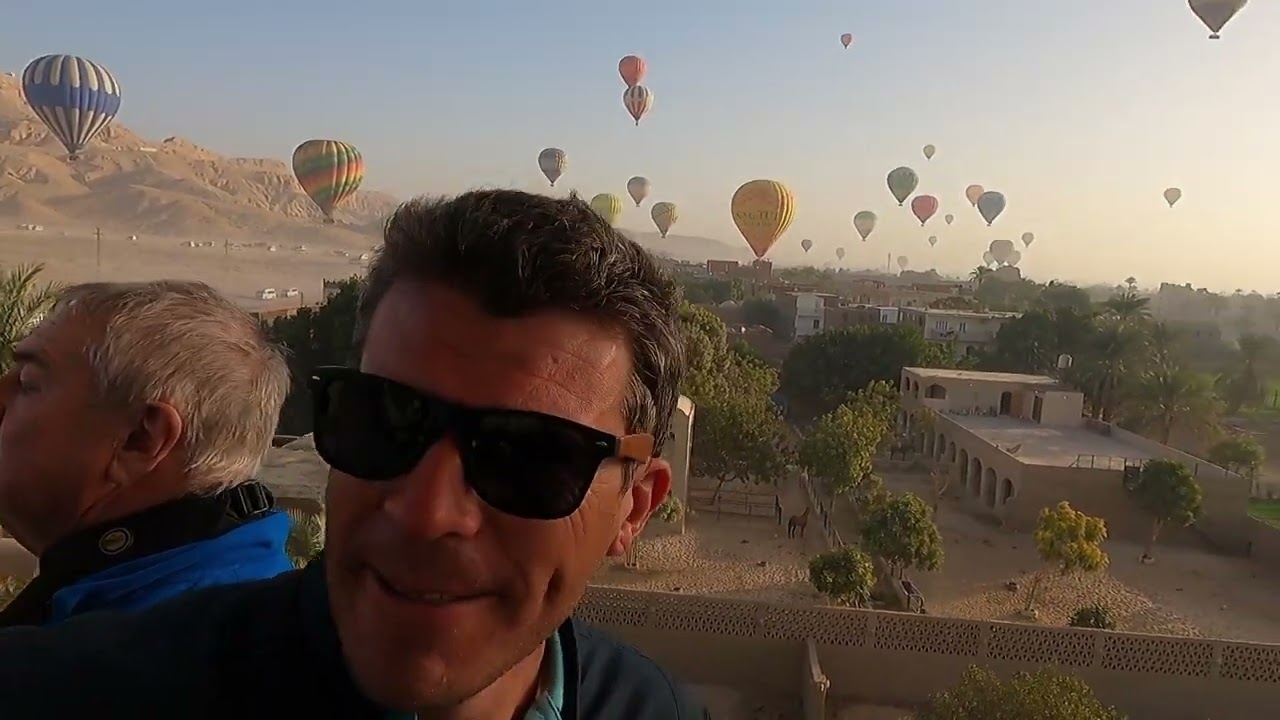 Louxor en Montgolfier Ballon vallée des rois , Temple de Médinet Habou et Temple de Hatchepsout.