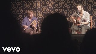 Video thumbnail of "Marcelo Camelo - Menina Bordada (Live at Teatro São Pedro - Porto Alegre - 2012)"