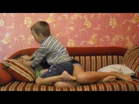 Как брат любит свою сестру!) Как брат любит свою сестру!)