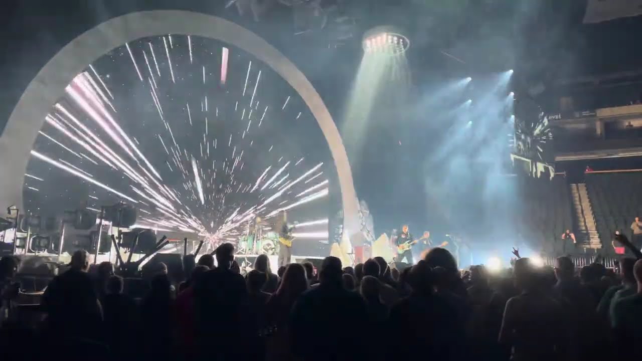 Weezer – The Voyage to the Blue Planet Tour – Full Concert – Xcel Energy Center St Paul, MN 9/4/2024
