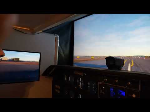 Multiple Monitors with FS2020 in Custom Cessna 172 Flight Simulator!