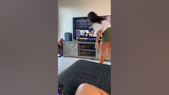 TOUCHSCREEN TV PRANK ON MY GIRLFRIEND 😂 #shorts