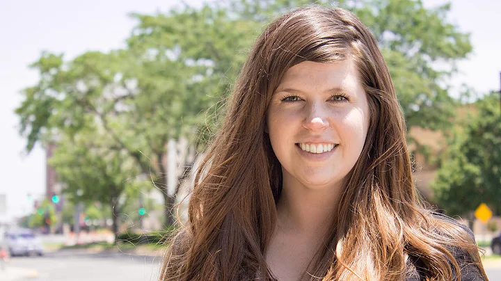 2015 Distinguished YP Award Finalist - Ellen Decker