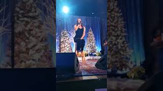 Lea Michele: Christmas in the city concert - Do You Want to Build a Snowman