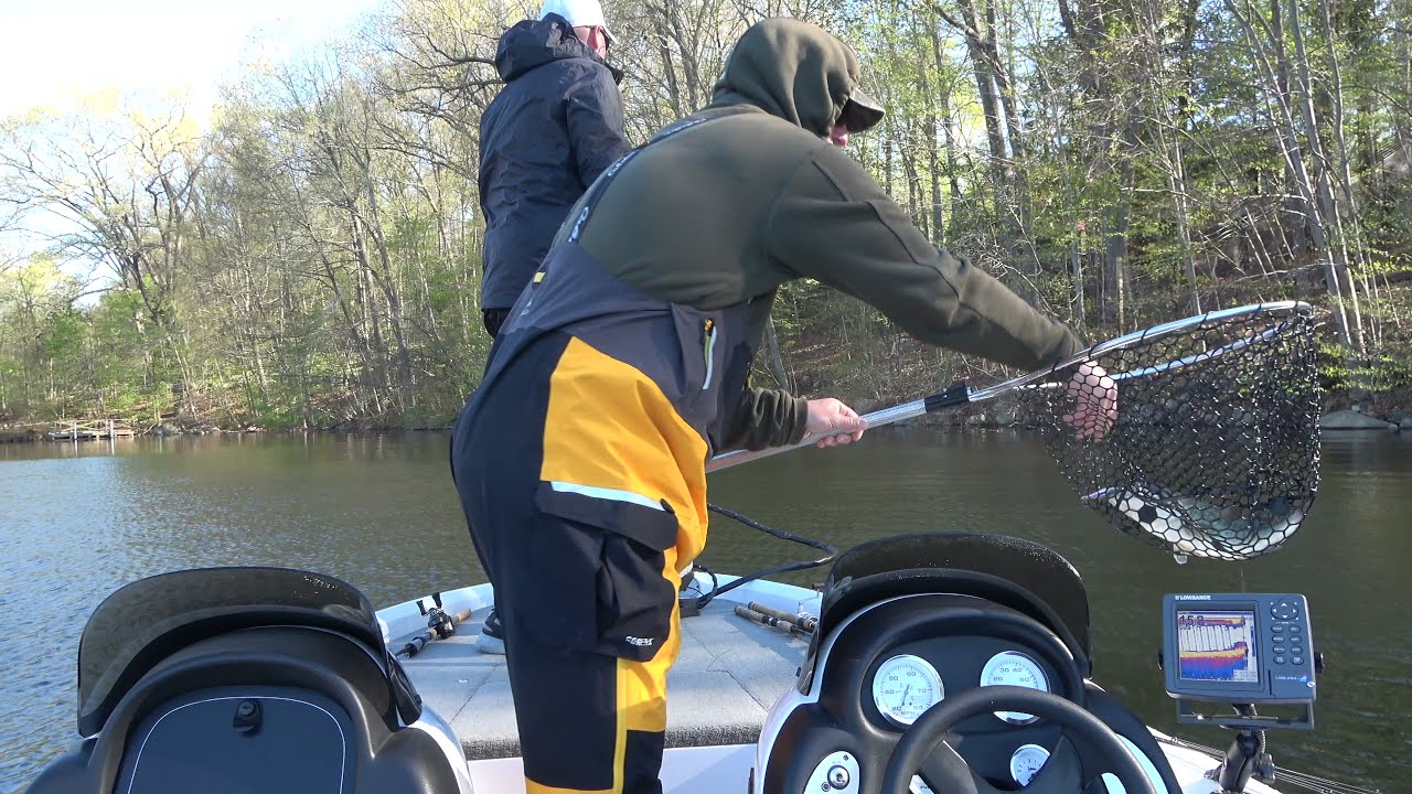 Candlewood Lake bass fishing 5/01/21   4K