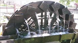 揖斐川町中島公園の揚水水車