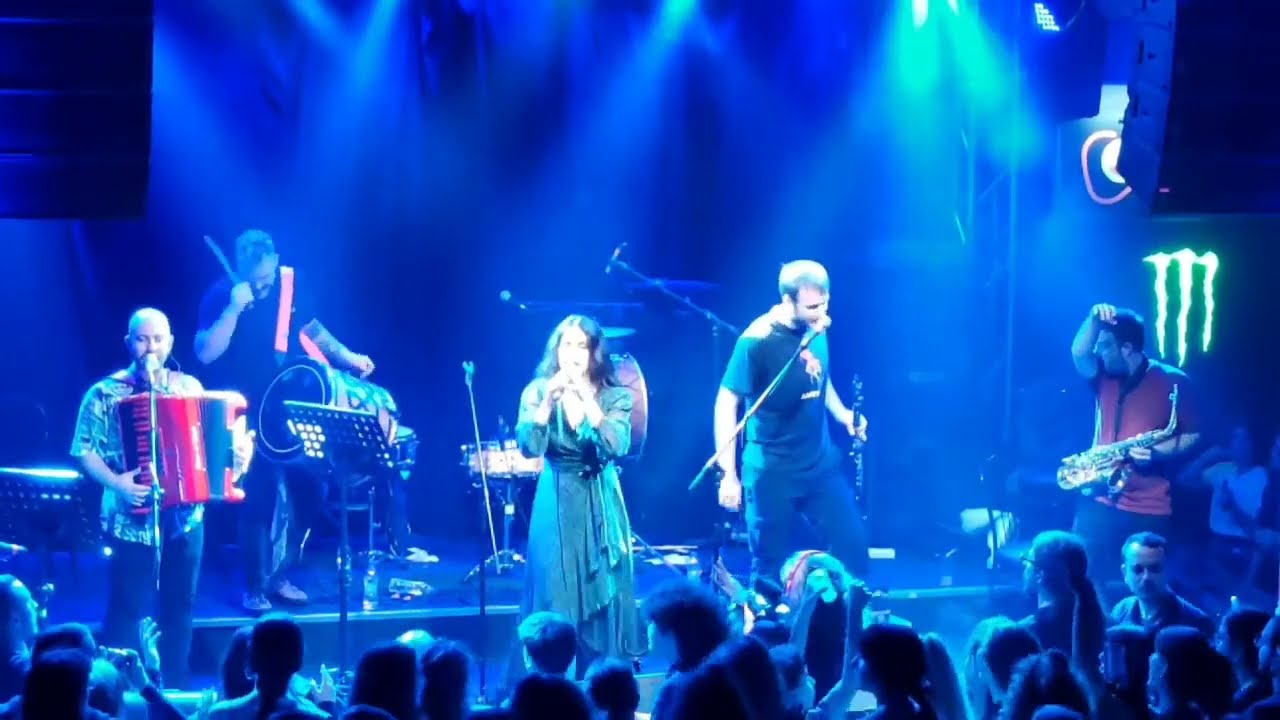 Banda Entopica - Stamena (Macedonian folk song performed live in Athens)