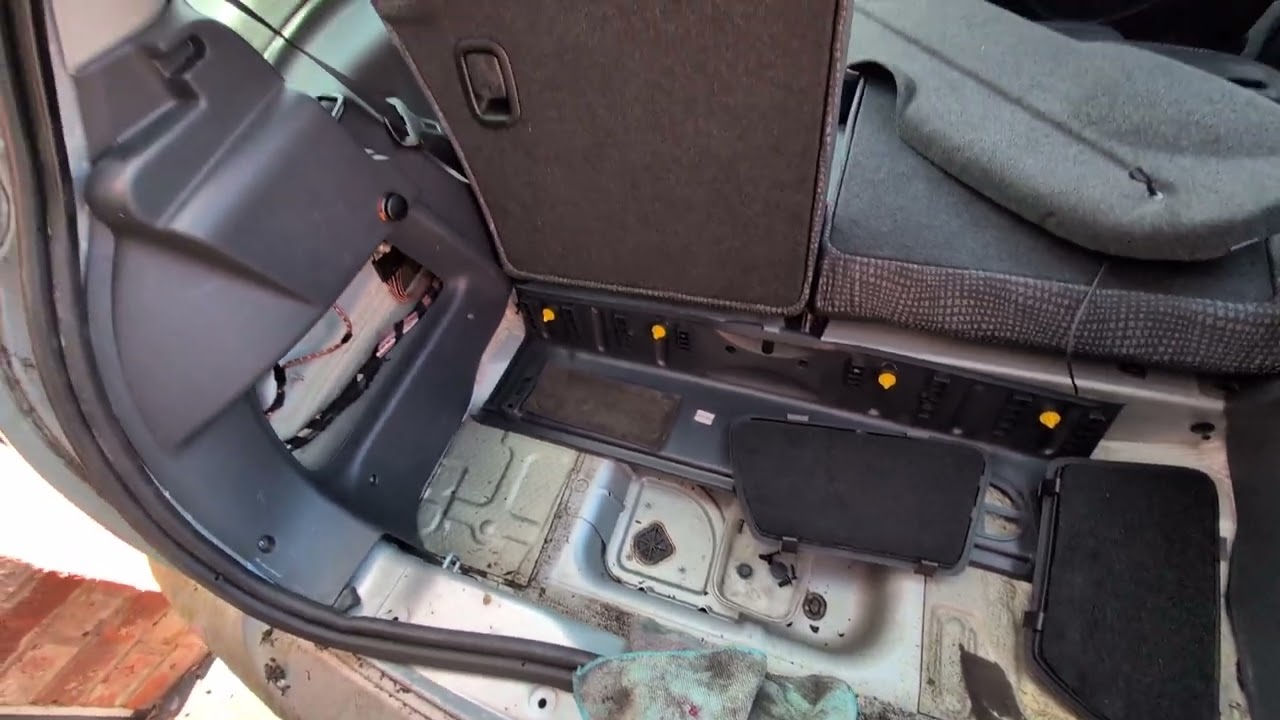 Step 3-1 - Water in boot before jetwash