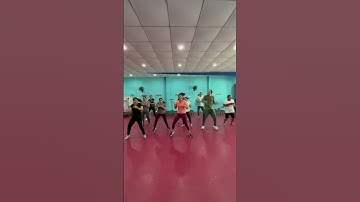 Left right left right!!!#fun #dance #fitness #fun #funny #dancefitness #funworkout #fitness