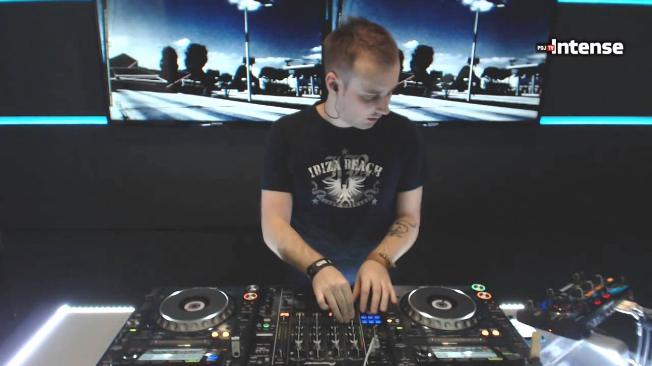 Live @ Radio Intense 12.12.2013 - Proff