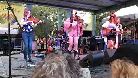 Festivals Acadiens 2019: Bonsoir Catin with Amelia...