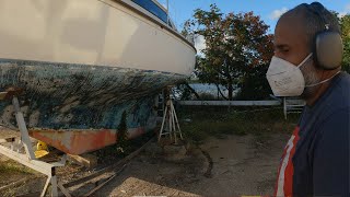 I had only 30 days to restore this old Sailboat on a tight budget. Beneteau evasion 32 Pilothouse.