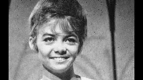 Janice Nicholls  : I'll Give It Five