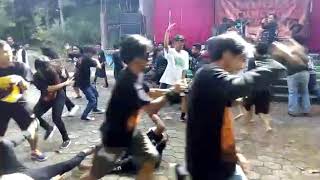 Moshing in ambulu extreme metal 3